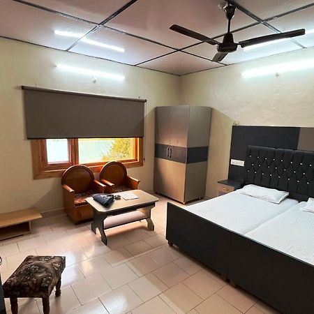 Pops Resort Palampur Luaran gambar