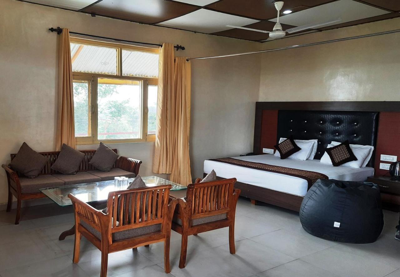 Pops Resort Palampur Luaran gambar