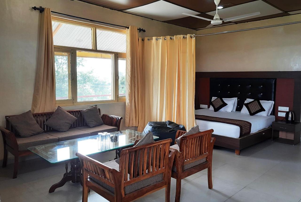Pops Resort Palampur Luaran gambar