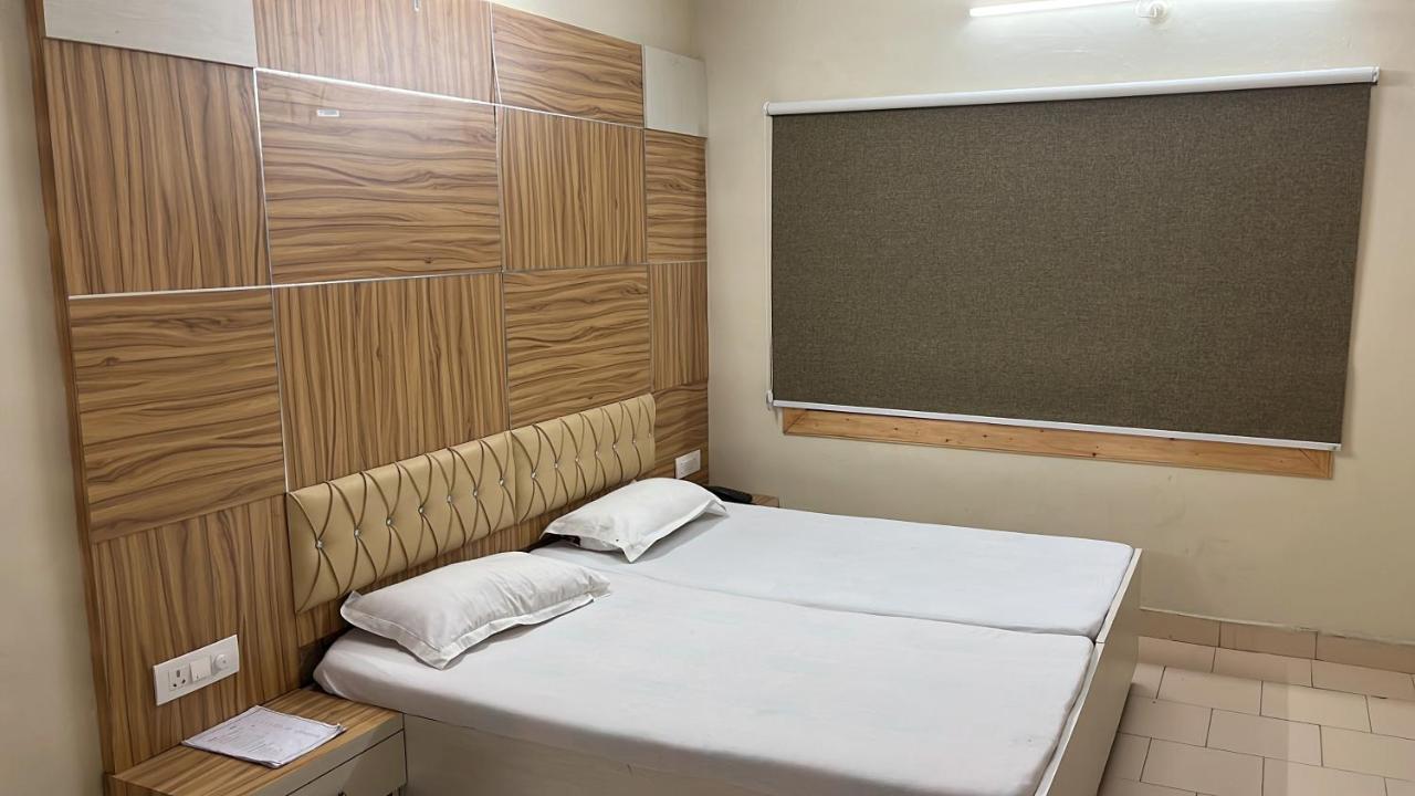 Pops Resort Palampur Luaran gambar