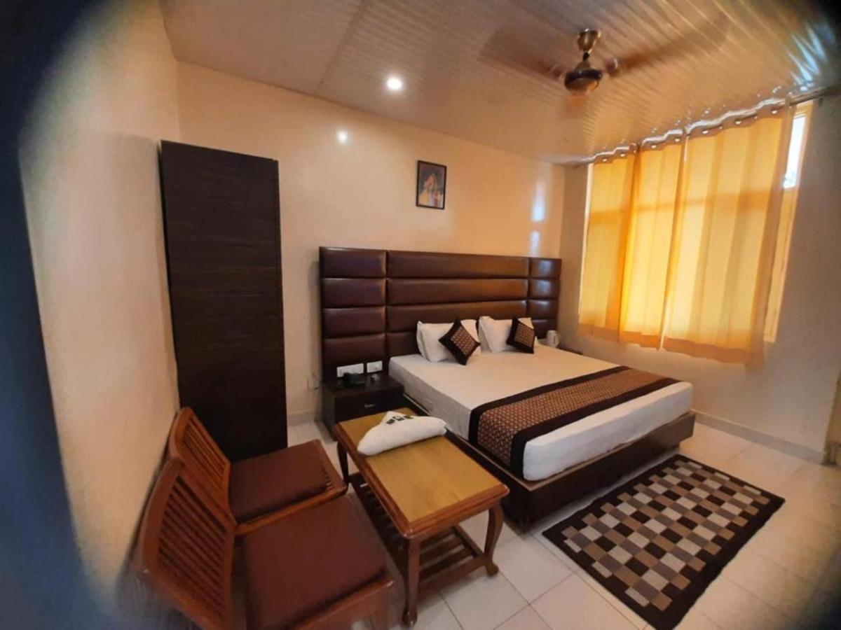 Pops Resort Palampur Luaran gambar
