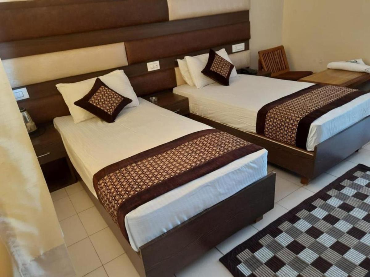 Pops Resort Palampur Luaran gambar