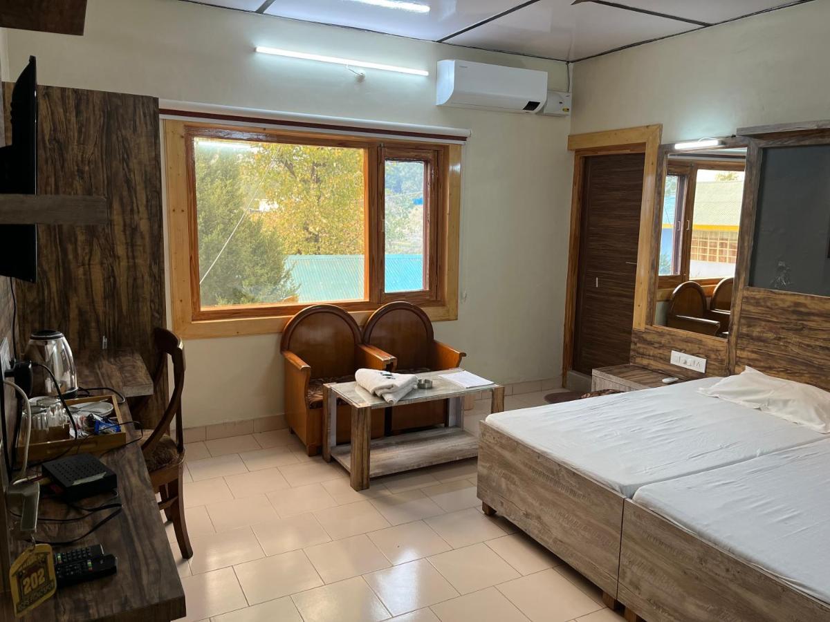 Pops Resort Palampur Luaran gambar