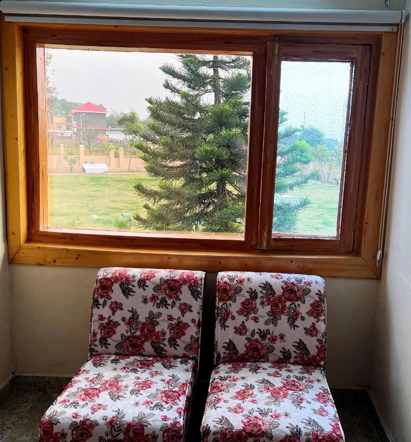 Pops Resort Palampur Luaran gambar