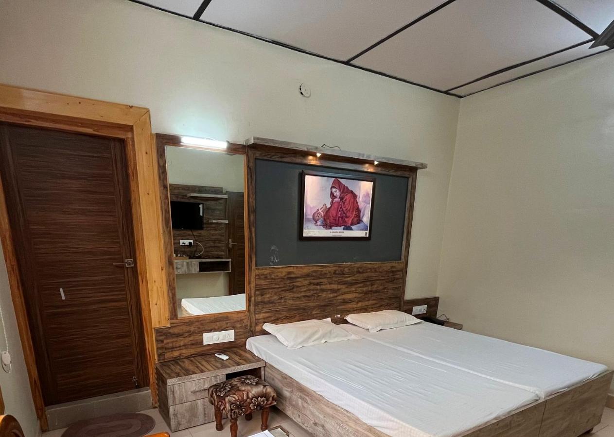 Pops Resort Palampur Luaran gambar