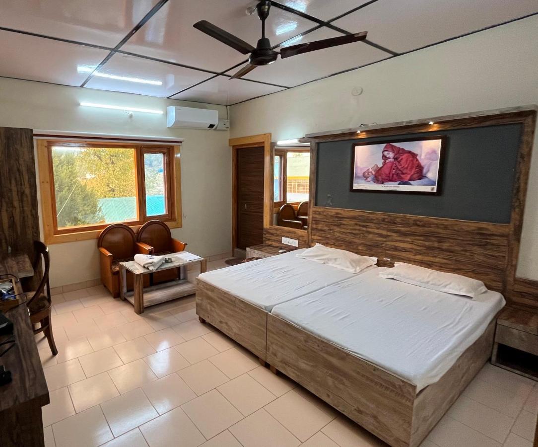 Pops Resort Palampur Luaran gambar