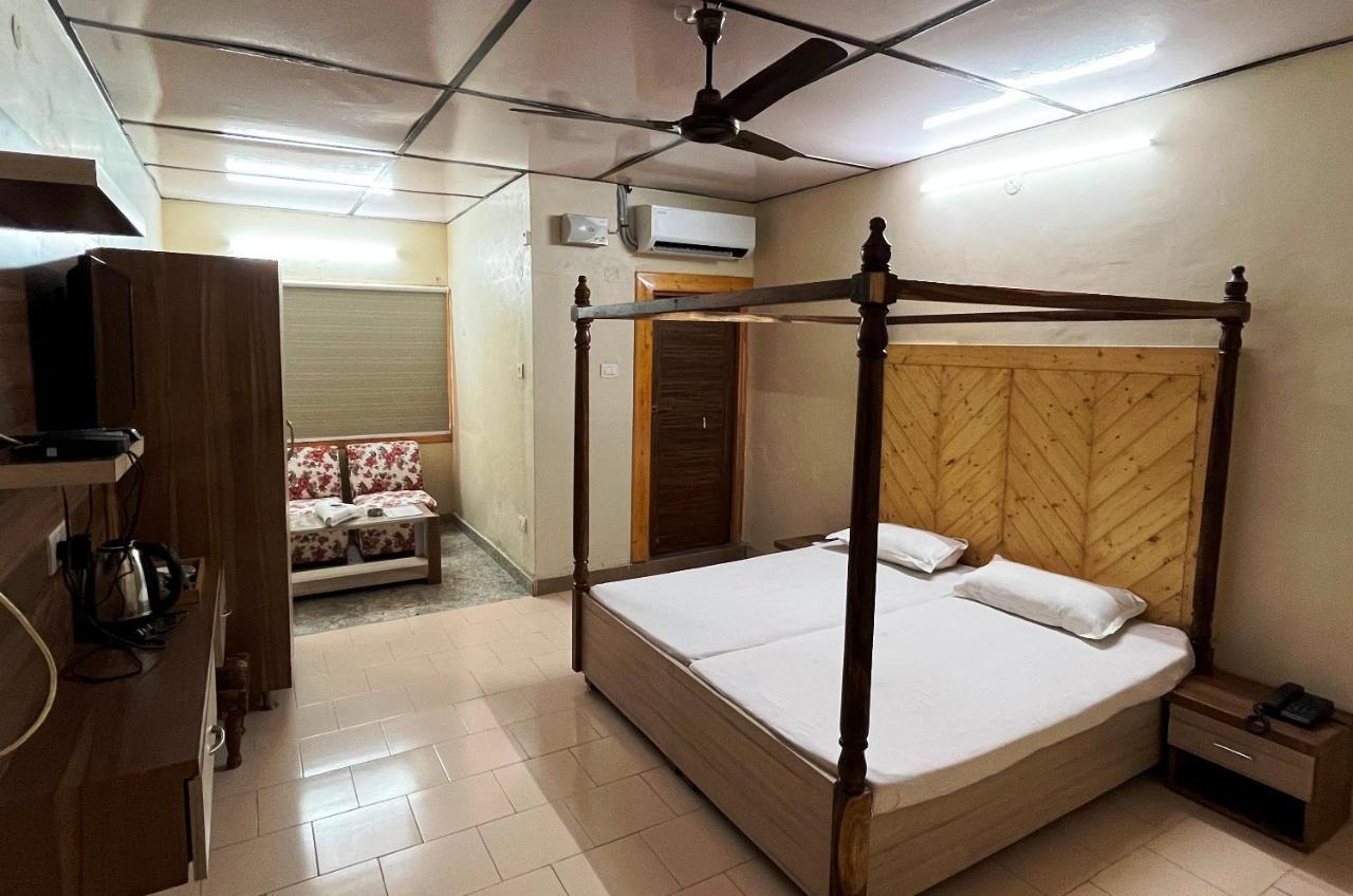 Pops Resort Palampur Luaran gambar