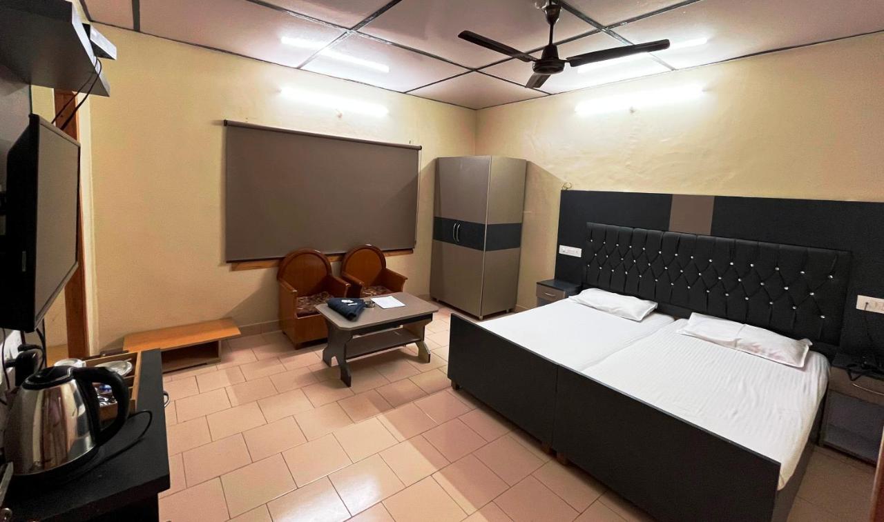 Pops Resort Palampur Luaran gambar