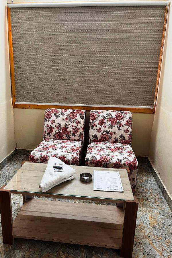 Pops Resort Palampur Luaran gambar