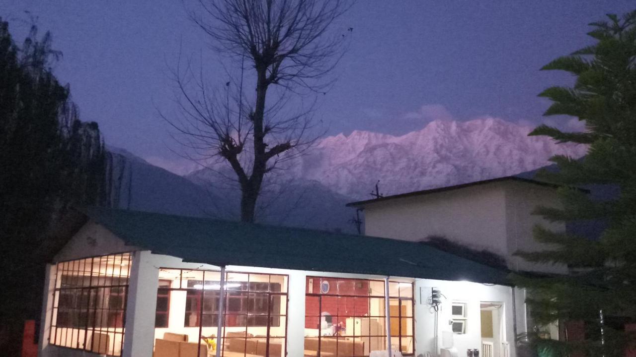 Pops Resort Palampur Luaran gambar